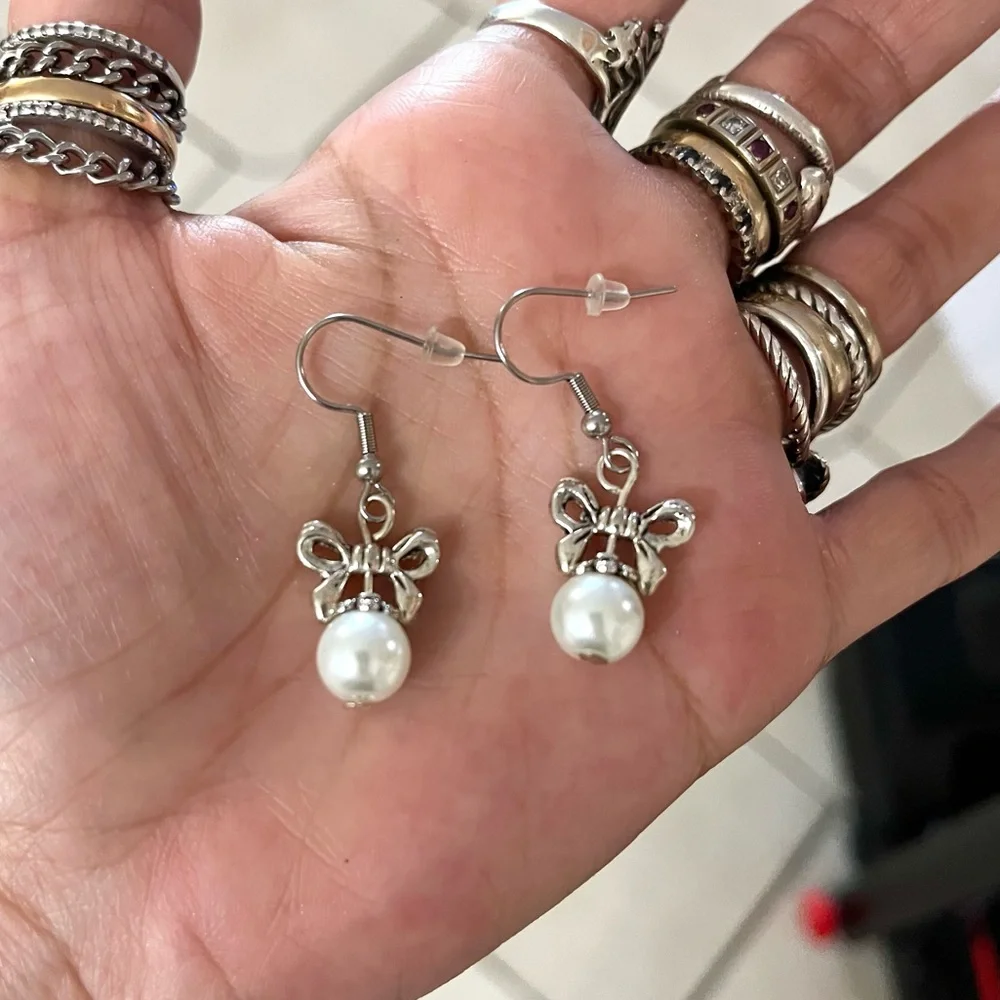 Handmade set . Y shape necklace hair bow and pearls + matching earrings . - Picture 6 of 11